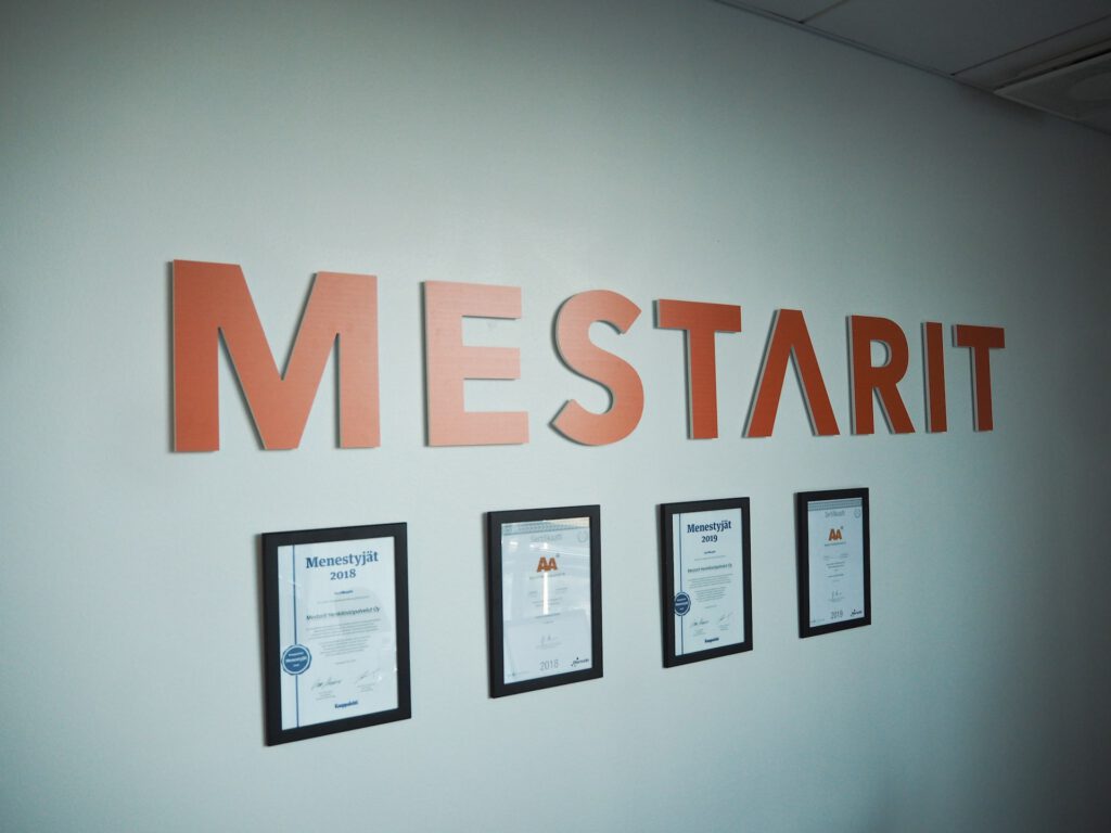 Mitä sertifikaatit merkitsevät Mestarit Henkilöstöpalvelut Oy:ssä?